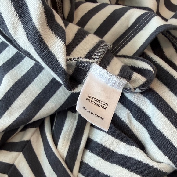 Evereve Charcoal and White Striped Sleeveless Romper - Picture 6 of 7